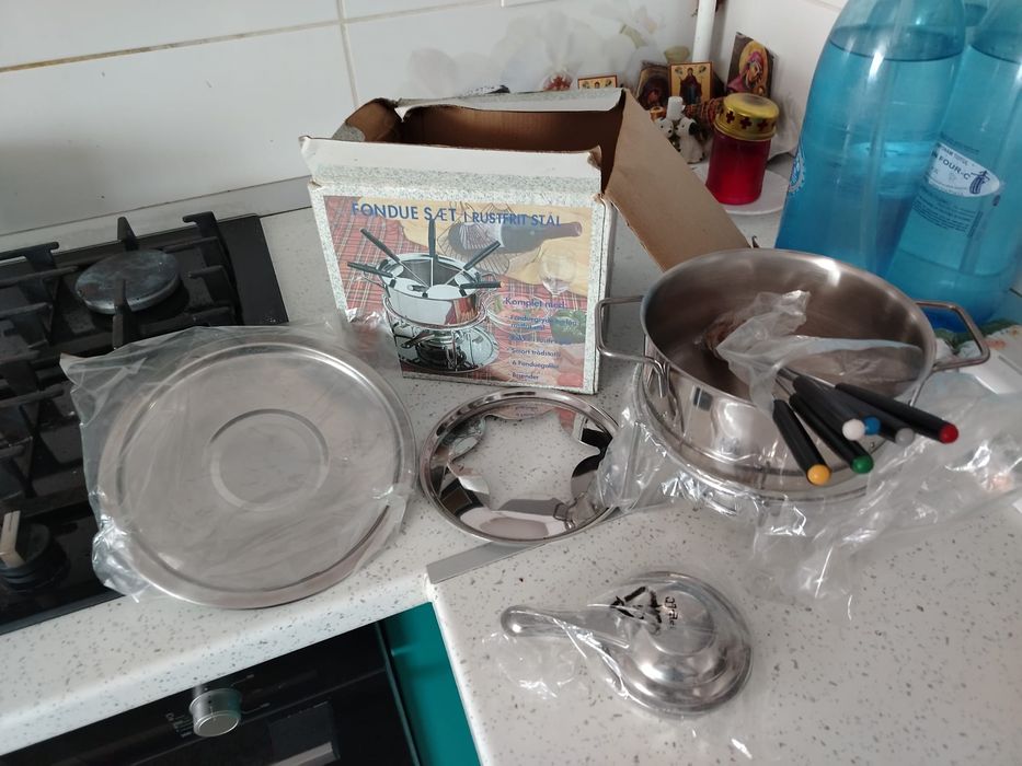 Fondue din inox nou