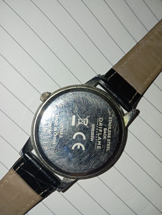 Vând ceas pentru piese