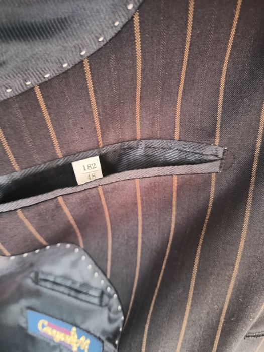 Мъжки костюм широко раие