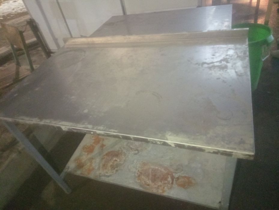 Stol nerjaveyka sotiladi