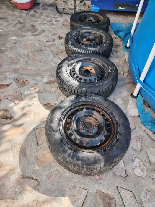 Jante oțel Hyundai Elantra cu cauciucuri de iarna 195/65/15 și senzori