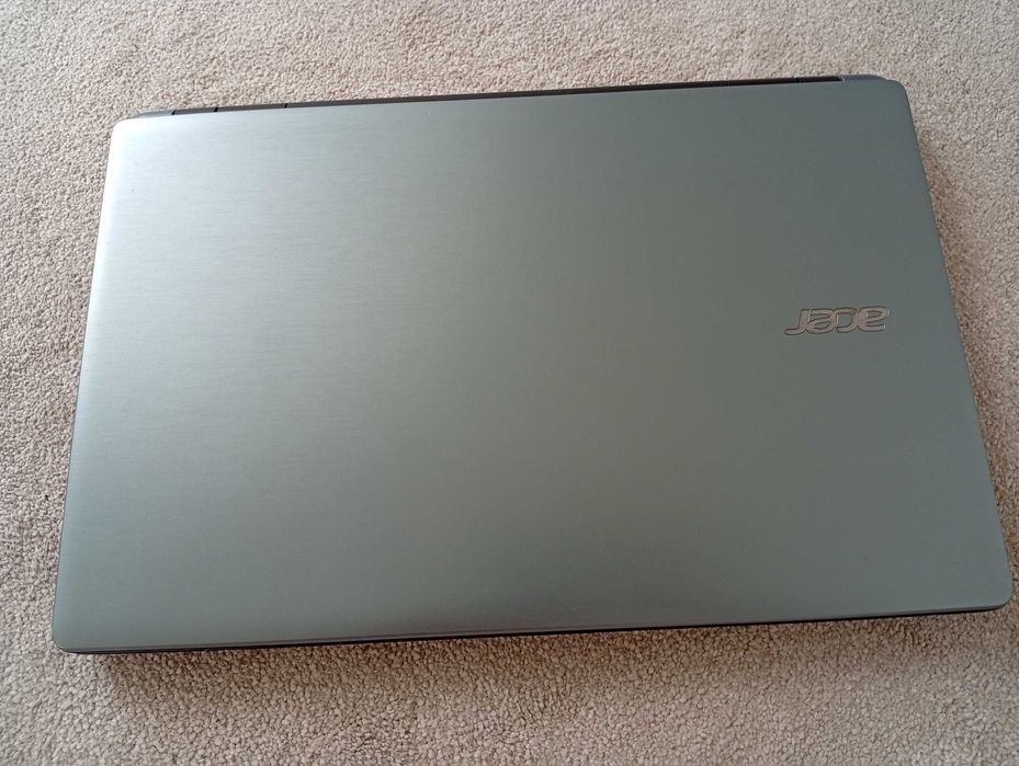 Acer 15,6"/12RAM/i3 процесор 1, 7GHz/1TB, като нов, лаптоп, ноутбук