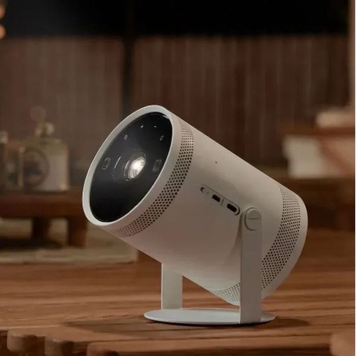 Продам Samsung The Freestyle 2-й генерации (LSP3BT)