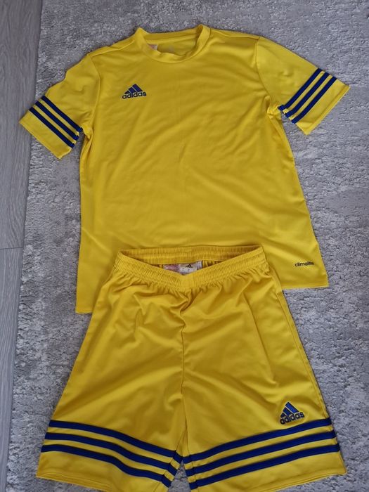 echipament fotbal copii