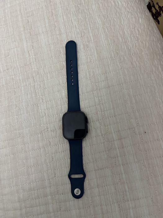 iwatch подходит для айфона и для андроида можно подключается к телефон