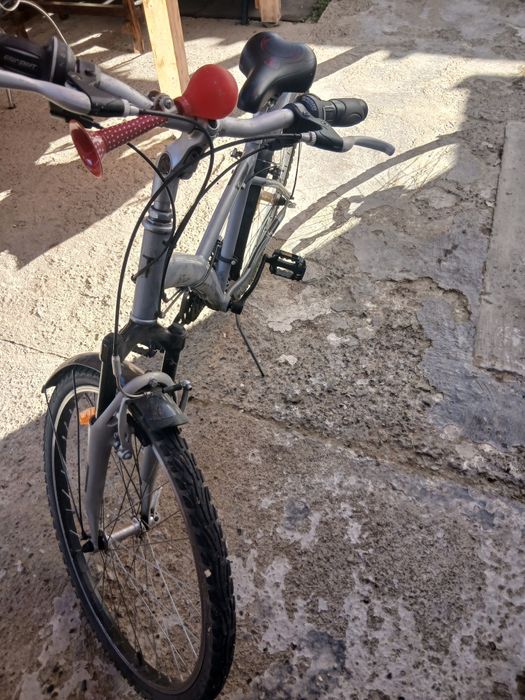 Biciclete in stare buna pret ok bicipcleta munte ,doua buc pegas originale italia,pret ok functioneaza bine ,negociabil
