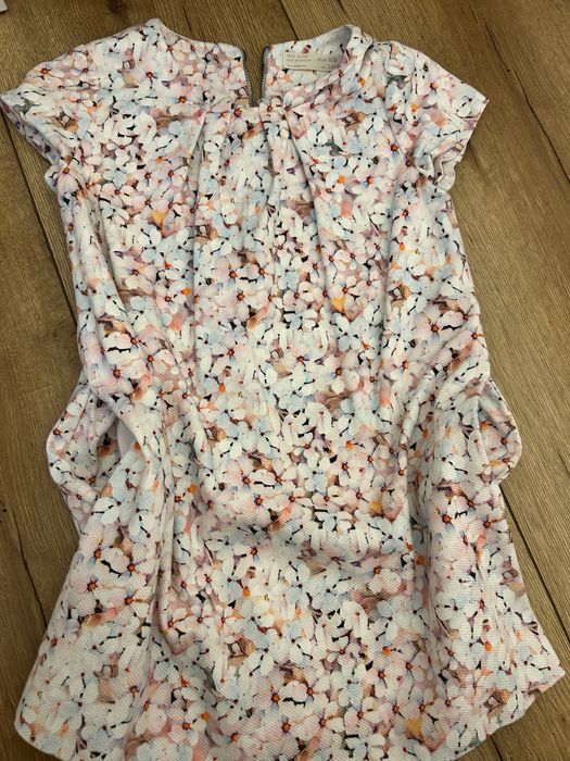 Rochie Zara cu buzunare  140 cm
