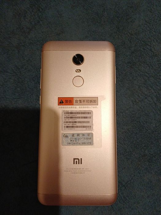 Срочно продам .одни руки Redmi 5 plus