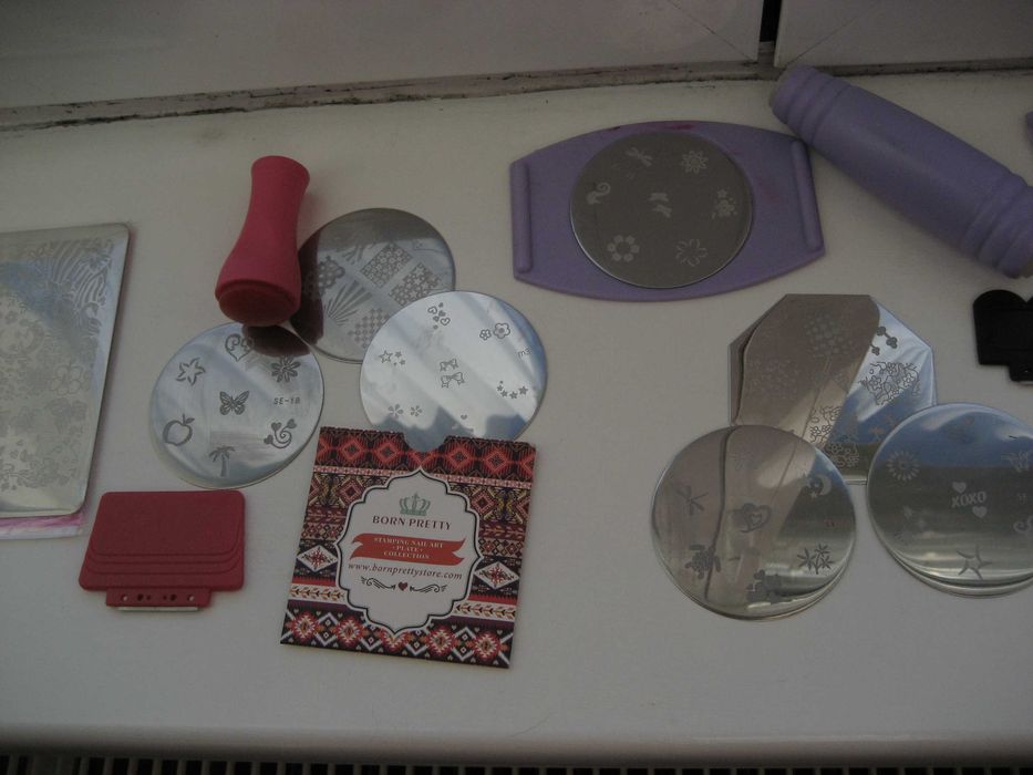 плочки и печат за нокти