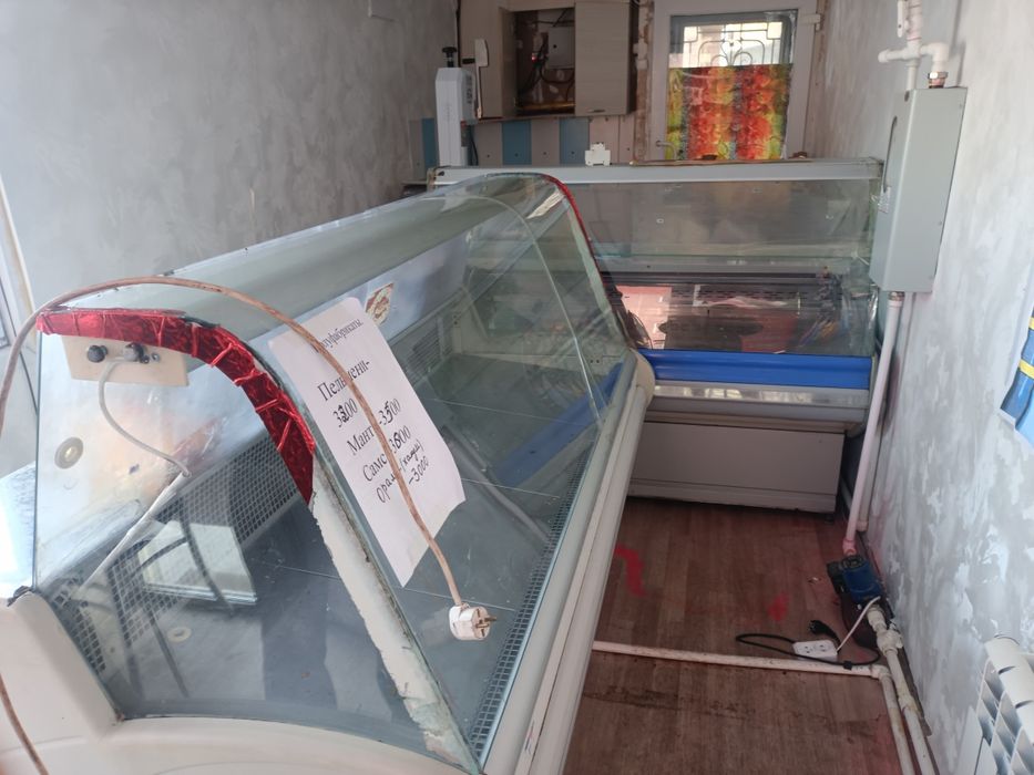 Холодильник ветрина