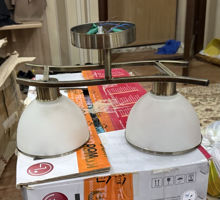 Люстра в отличном состояний