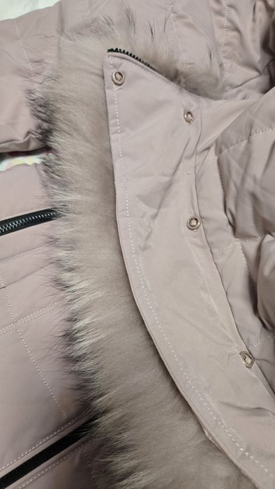 Зимно яке с качулка от естествен косъм