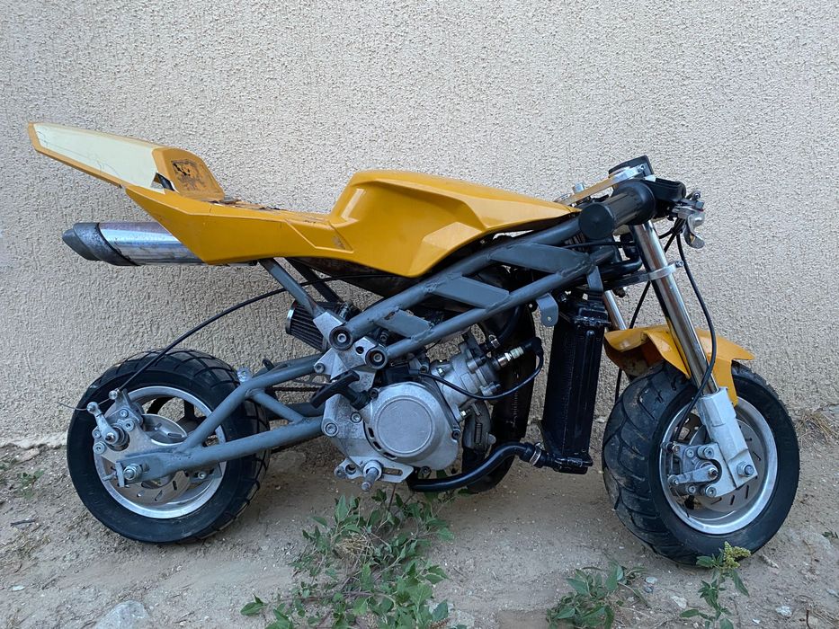 Продавам мини моторче