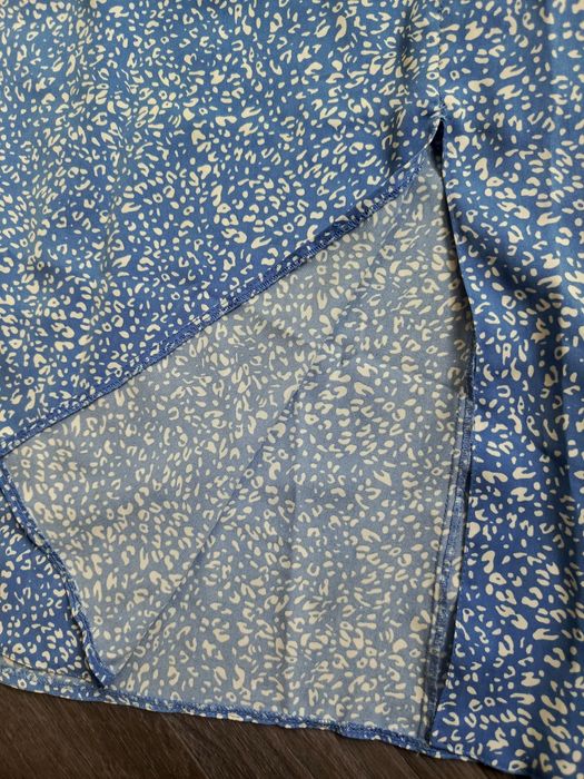 Юбка миди с разрезом