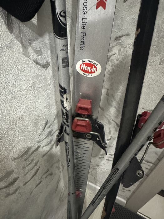 Подам лыжи в хорошем состояние