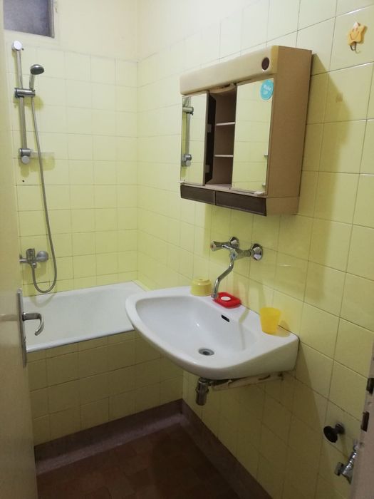 Дава се под наем Тристаен апартамент в София, Лозенец - 88 кв.м за 560 € - Снимка #11