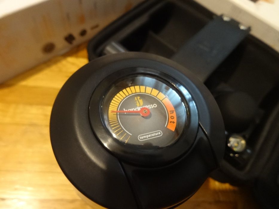 Handpresso, Espresor Manual Portabil, 16 bari + Termos + 4 Cesti. NOU