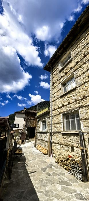 Продава се Къща в с. Забърдо, Област Смолян - 540 кв.м за 80 €/кв.м - Снимка #8