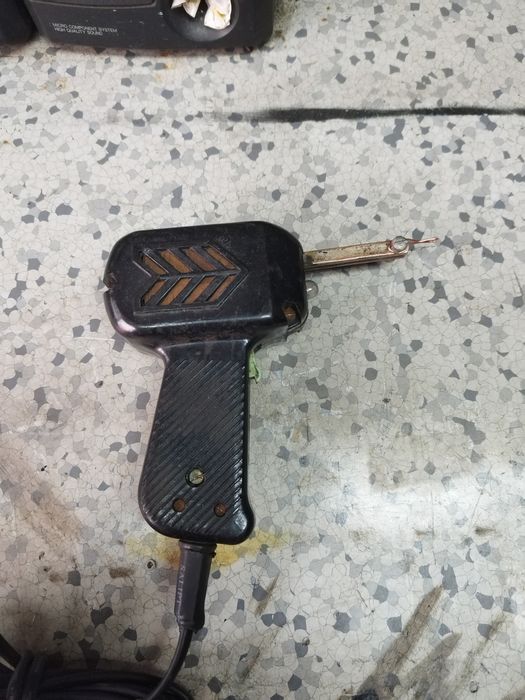 Pistol de lipit  vechi