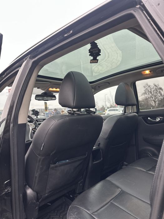 Nissan qashqai 2015 proprietar camere 360, navigatie, piele, xenon