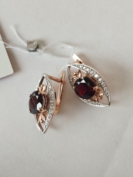 Руски златни обеци с гранати