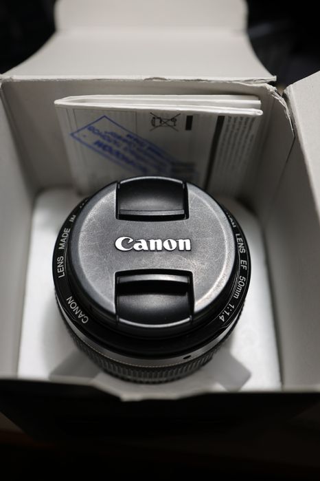 Продам Canon EF 50mm f 1.4