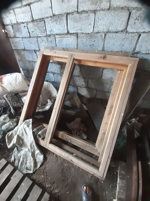 Продам двери пластиковые, окна.