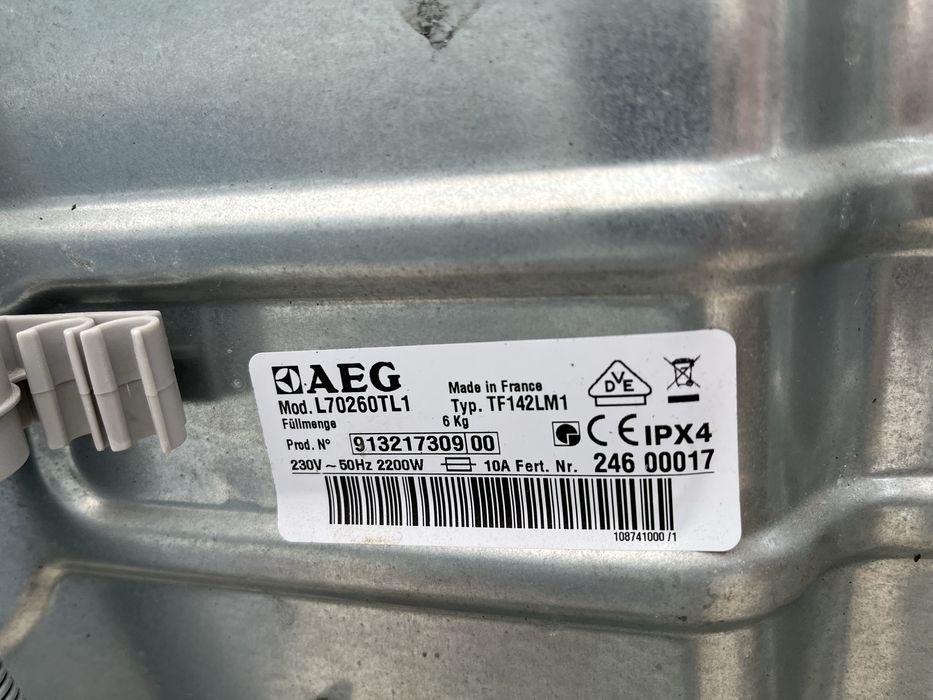 Пералня 45см горно зареждане AEG Lavamat 6кг