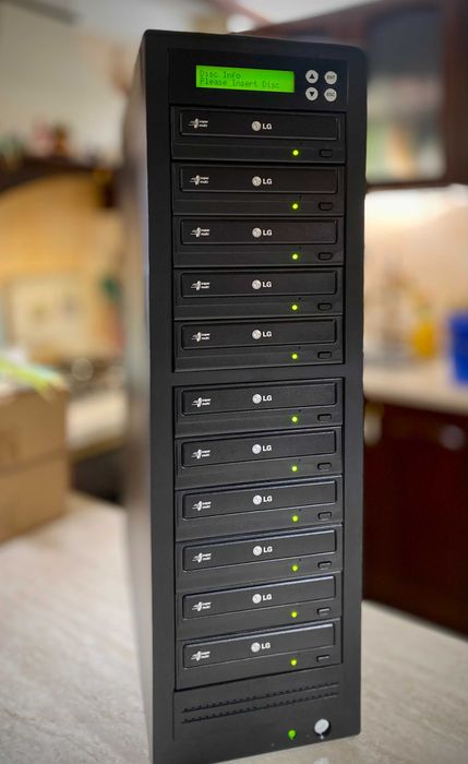 OCAZIE! Vând pachet multiplicare profesională DVD/CD