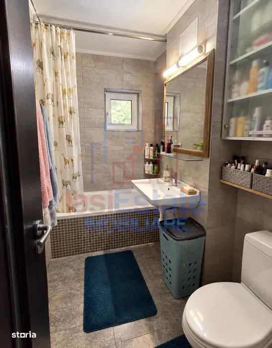 Apartament cu 3 camere zona Podu de Fier