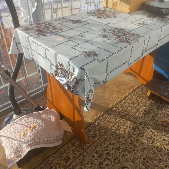 Кухонный стол продам