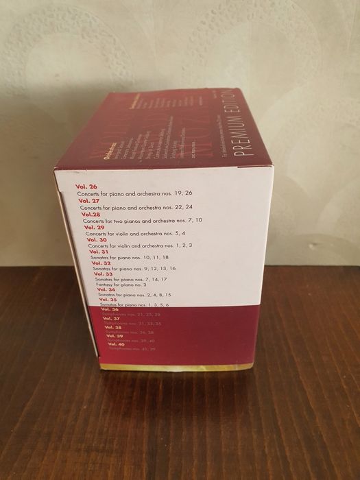PAVAROTI  2 dvd+ cd   si  Mozzart 40 cd