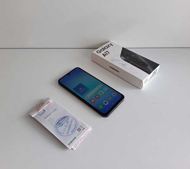 Смартфон Samsung Galaxy A17 (гаранция Технополис)
