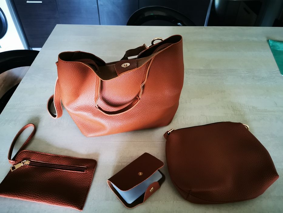 Дамска чанта в кафяв цвят