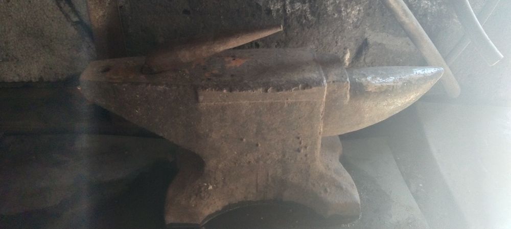 Продаю наковальню