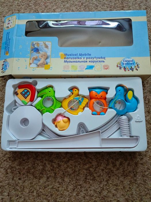 Продам мобиль на манеж