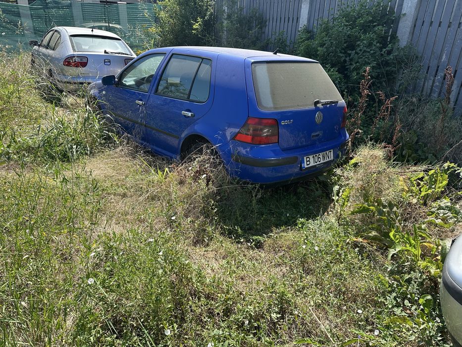 Vand 3 auto an 2004 , km 180000 , pret pentru toate 3000€ . Se pot lua pe platforma Fara Baterie