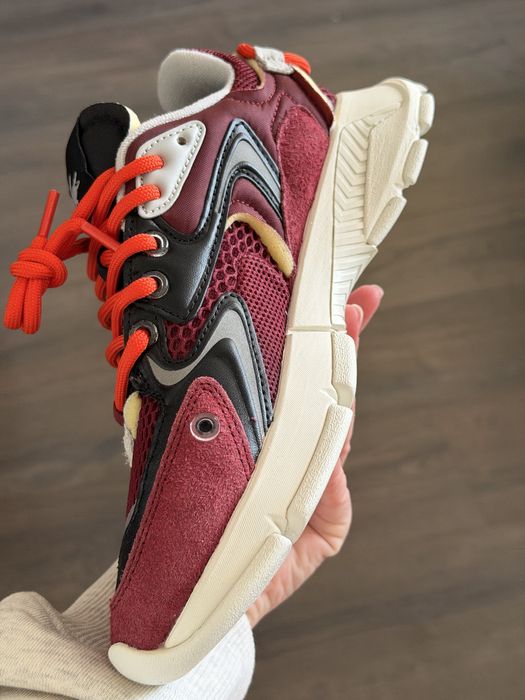 Женские кроссовки Lacoste