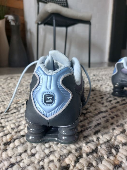 Чисто нови Nike shok