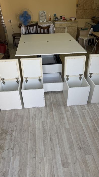 Новый журнальный стол трансформер с 4 пуфиками