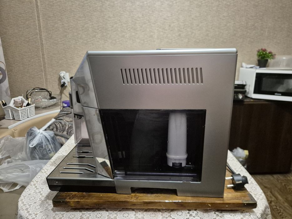 Кофемашина delonghi