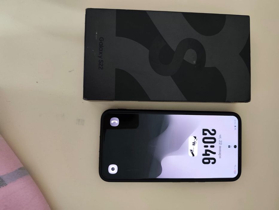 Samsung S22 с коробкой