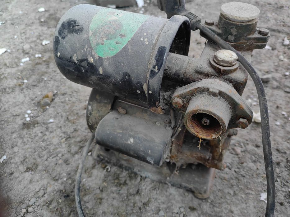 Продам насос для воды 220в