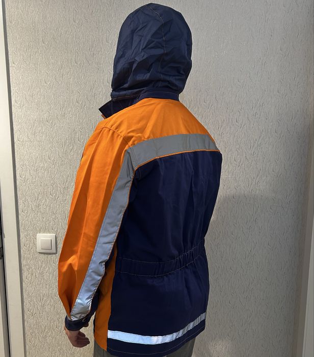 Продам куртку Bi Group