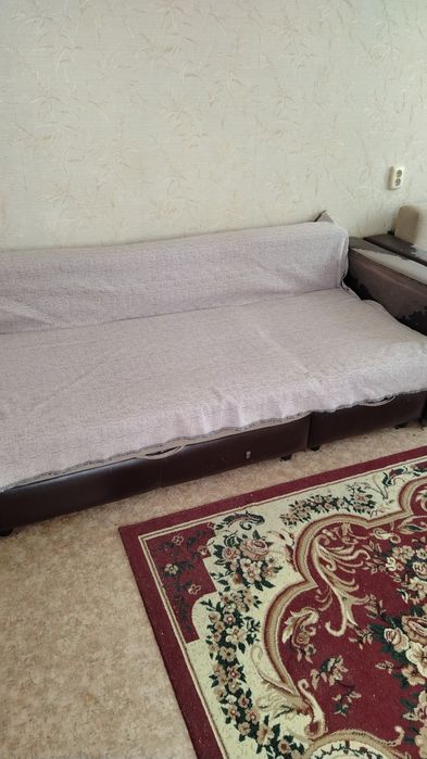 Диван бесплатно.