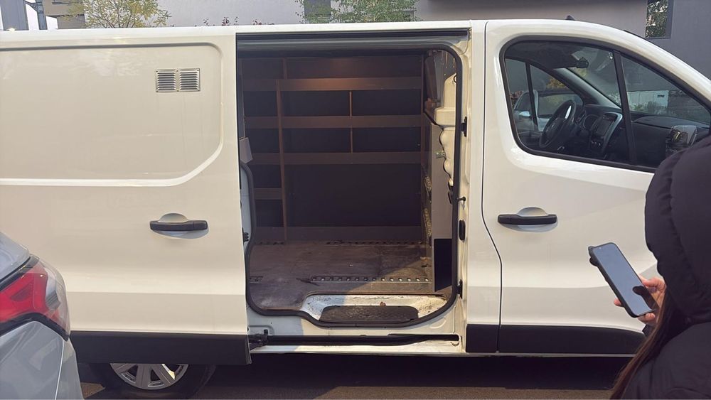 RENAULT Trafic 2020 — imagine 5