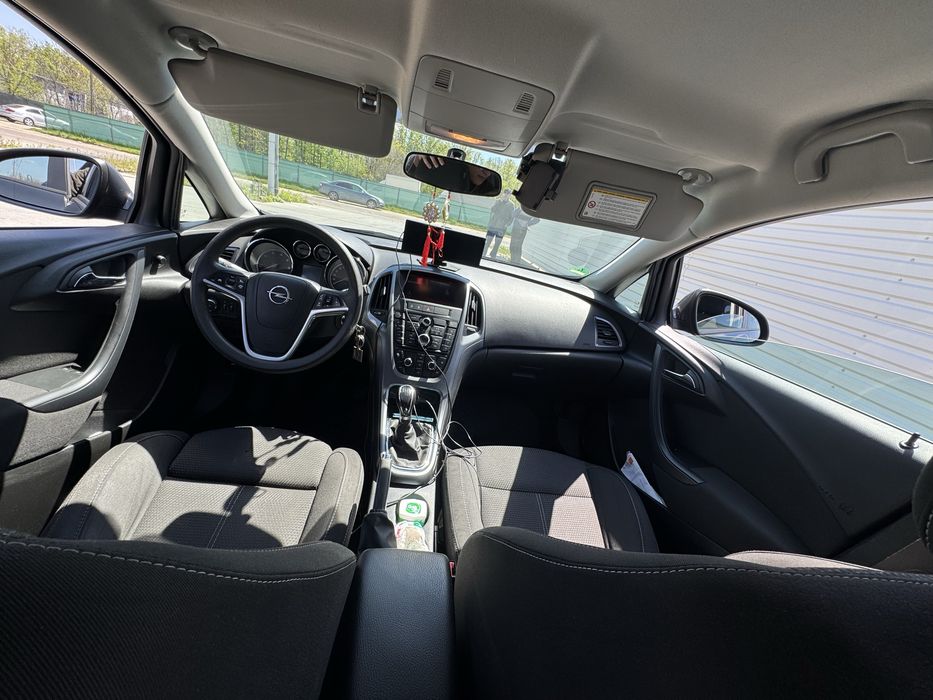 Opel Astra J Sports Tourer 2015