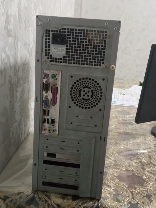 Lg ishlaydi momosi yoq qotib qomaydi ulaydigan simlari bor simsiz me