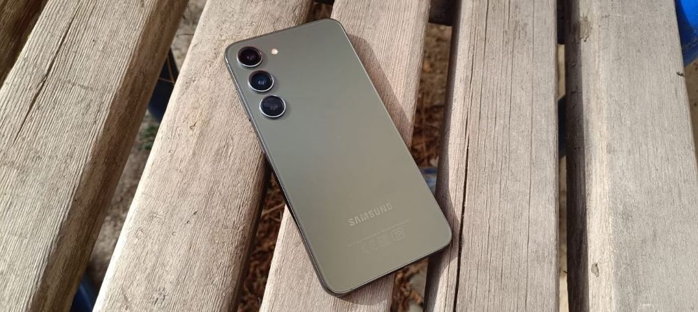 Samsung Galaxy S23 8/256