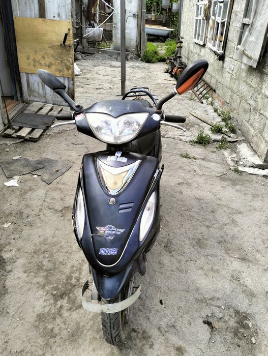 Продам скутер 50 кубов